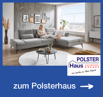 Modernes graues Ecksofa mit viel Platz und Komfort in stilvollem Wohnzimmer. Polsterhaus Salzwedel bietet Sofas und Polstermöbel für gemütliches Wohnen in hochwertiger Qualität.